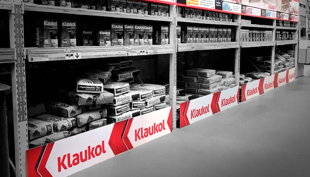 decoracion de racks metalicos para klaukol 2