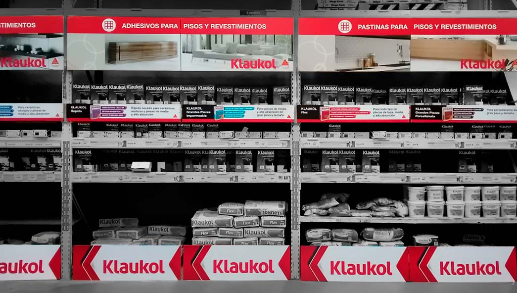 decoracion de racks metalicos para klaukol 6