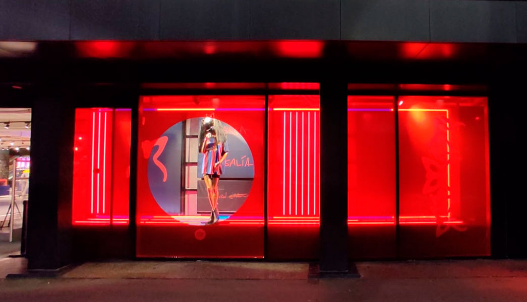 Decoramos las tiendas Barça store al ritmo de Rosalía 3
