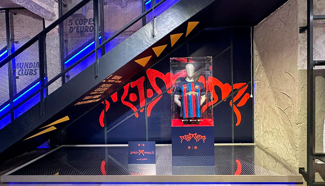 Decoramos las tiendas Barça store al ritmo de Rosalía 5