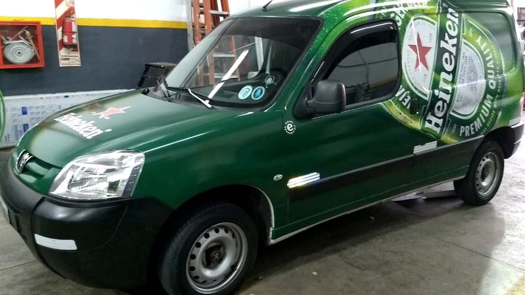 decoracion de vehiculos - ccu 5