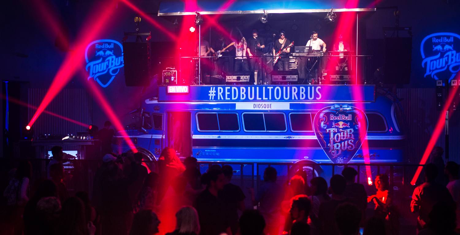 decoracion de vehiculos - red bull 6